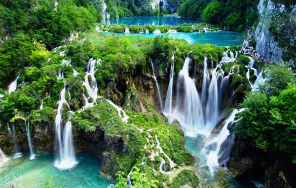 beautiful_lakes_5.jpg