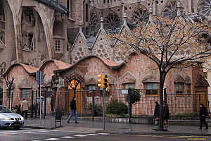 300px_Gaudi_escolesSgFam_1713_02.jpg