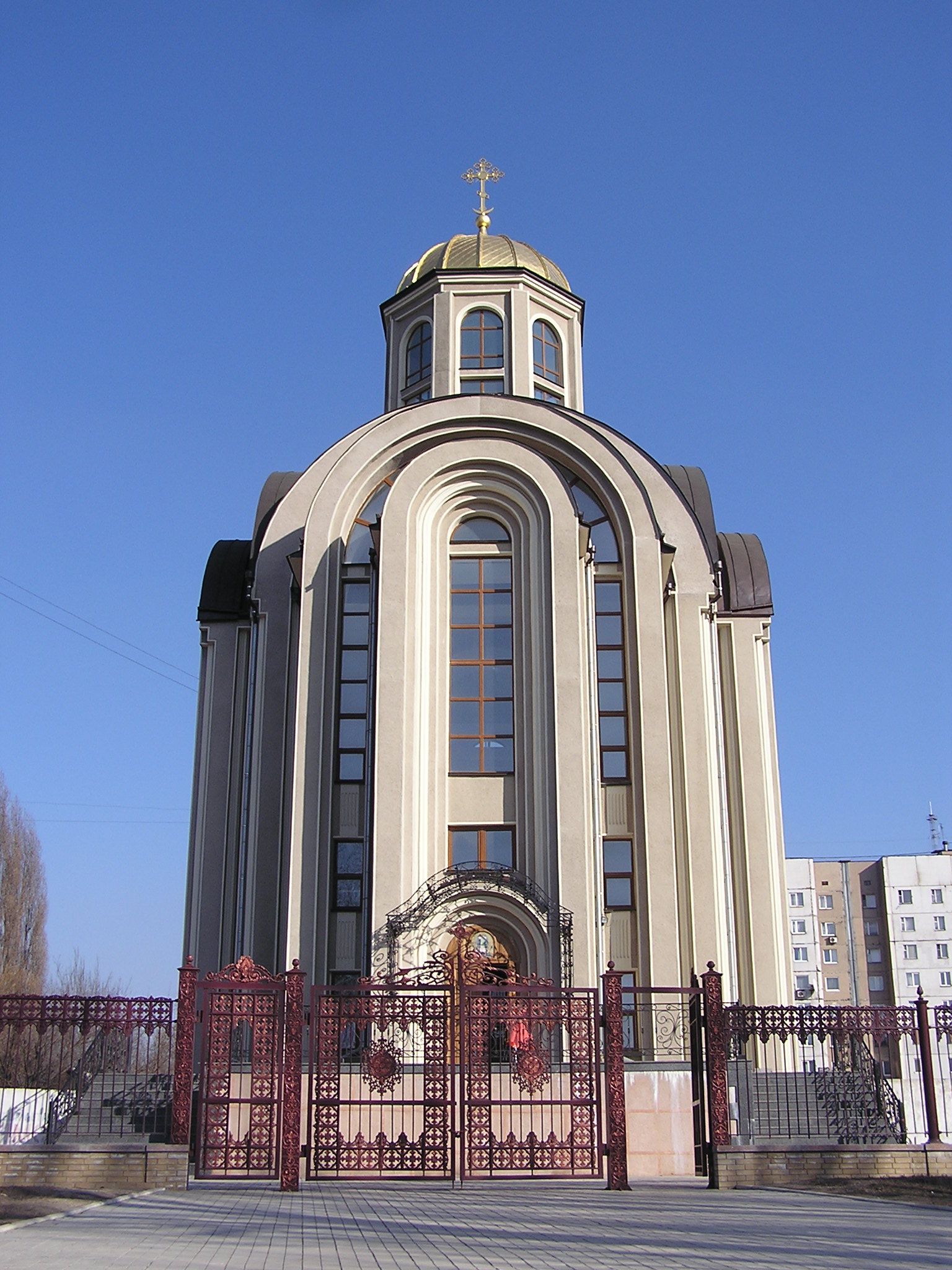 Donetsk_svyato_voskresenskiy_hram.jpg