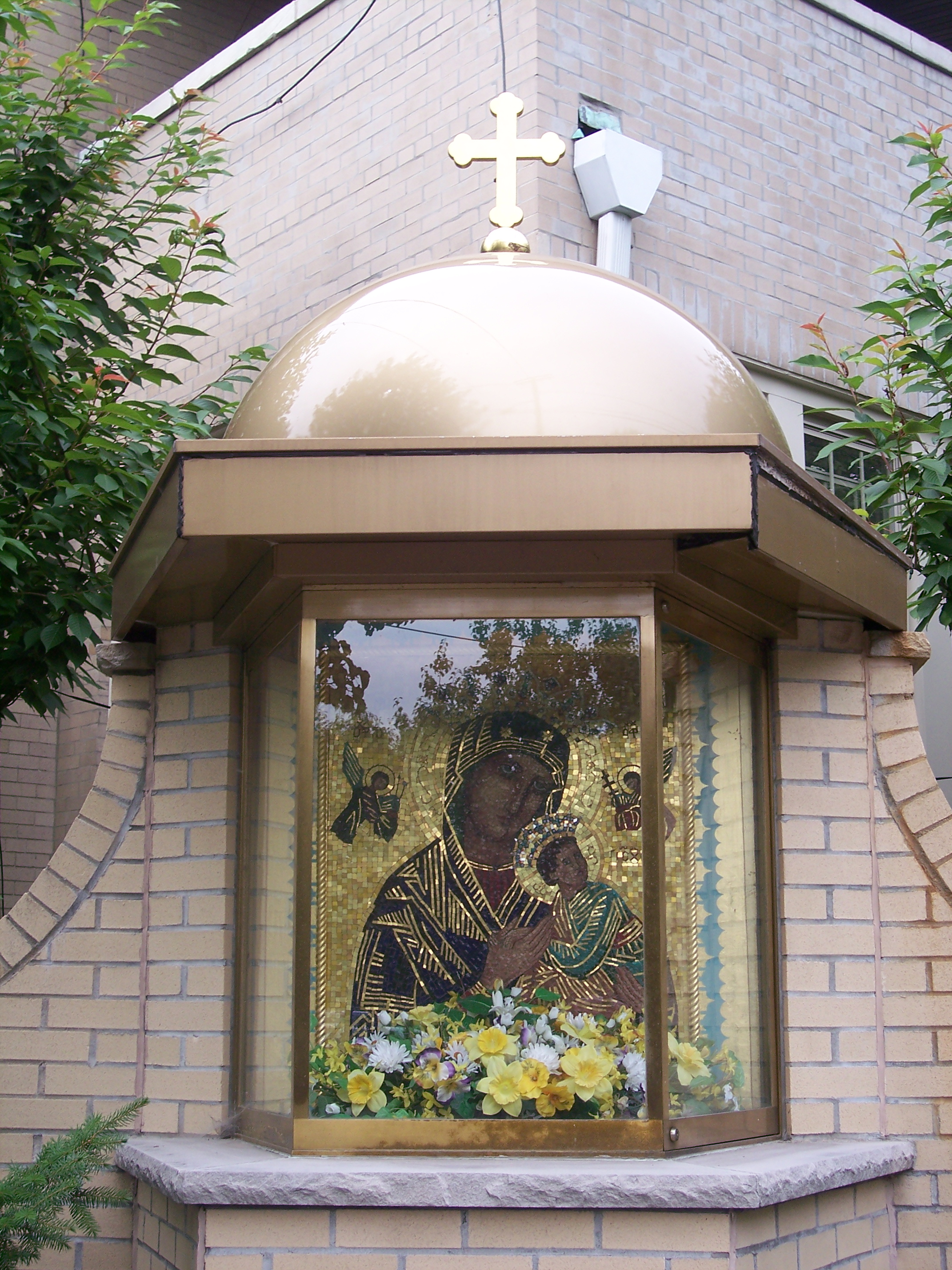 Perpetual_Help_Shrine_2.JPG