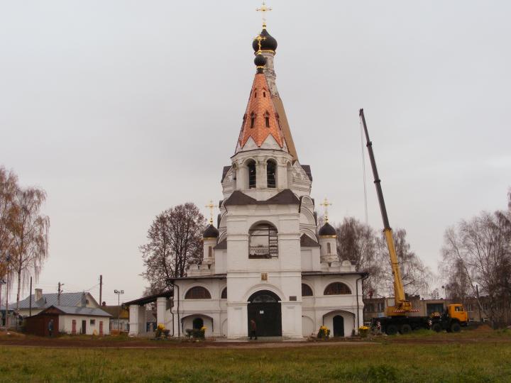 Храм Богоявления. п. Красное-на-Волге. Процесс восстановления. 2011 г.